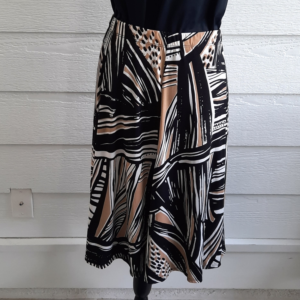 Susan Graver Black/Tan skirt